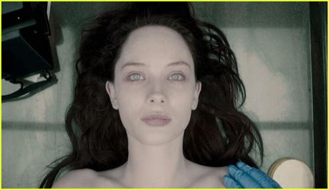 Florence + The Machine's 'Jane Doe': Haunting Ballad or Autopsy of Grief?